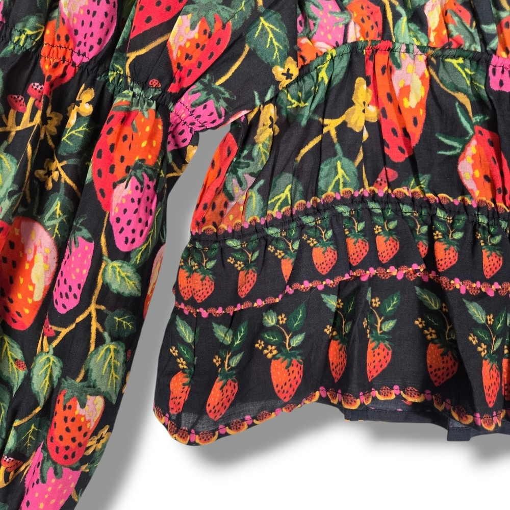 Farm Rio Lady Strawberry Blouse Size Medium - Picture 9 of 16